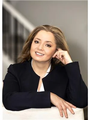 Image of Vanessa Zelada Lorencikova, Associate