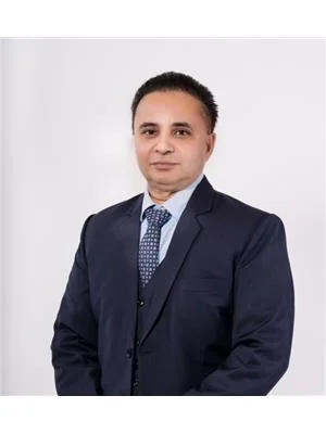 Image of Kram Sarohia, Associate